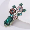Europa y américa retro barroco corte viento vaso broche temperamento strass flores pins moda atmósfera traje accesorios Application Scenario